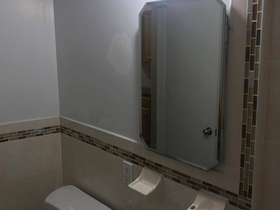 1st image of 149-43 35ave 3b Flushing