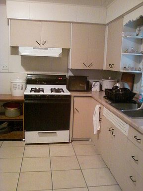 2nd image of 420 E Hudson St