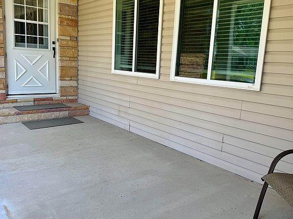 2nd image of 1114 Ruth Pl