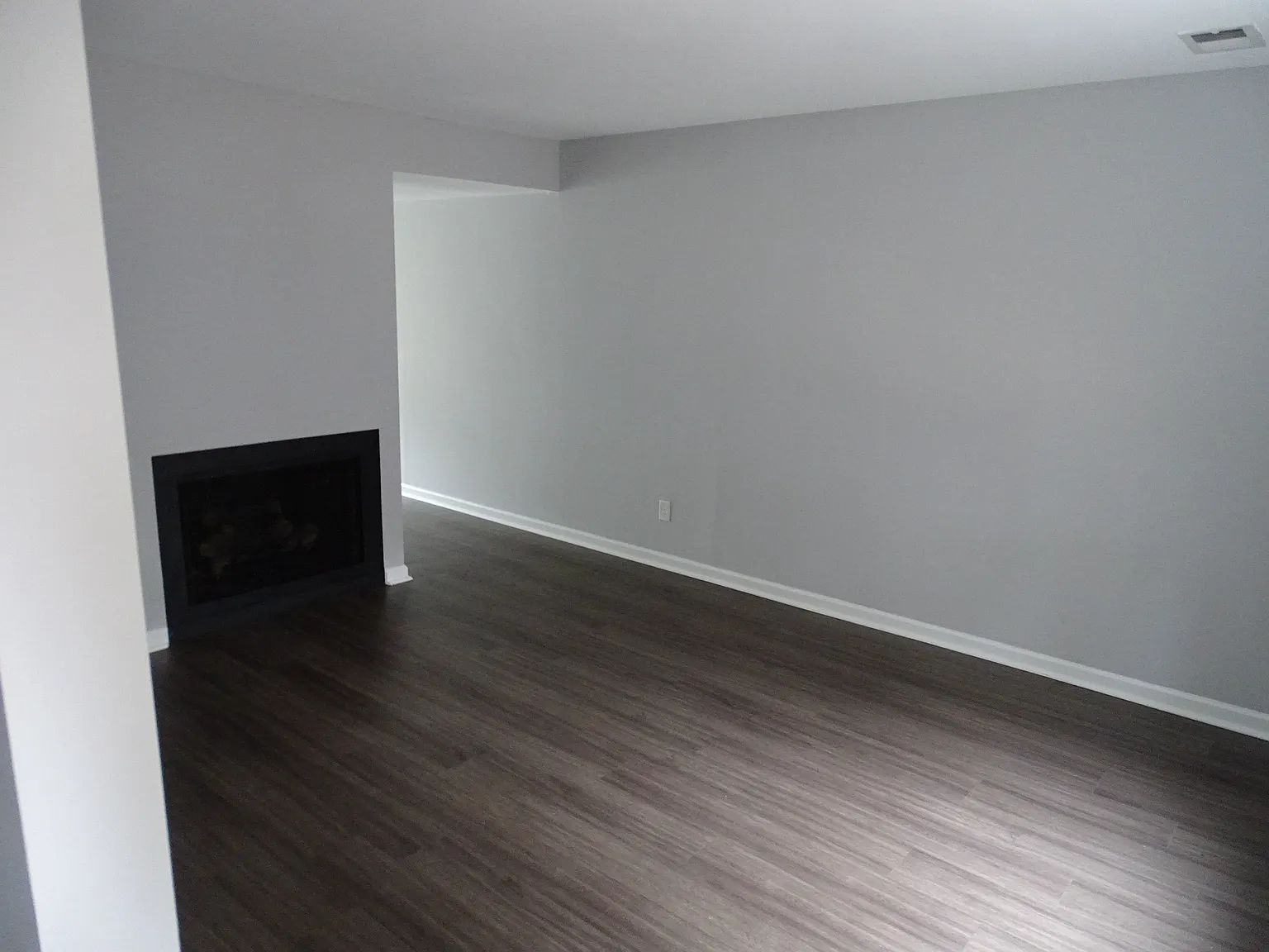 2 bed, 1.5 bath, 1100 sqft, $1,350 — Photo 2