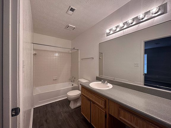 5th image of 1410 Summercourt Dr #0
