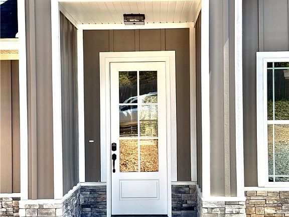 2nd image of 8 Marionet Cir