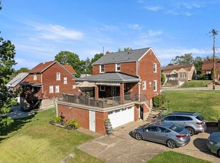 1070 Greentree Rd, Pittsburgh, PA 15220