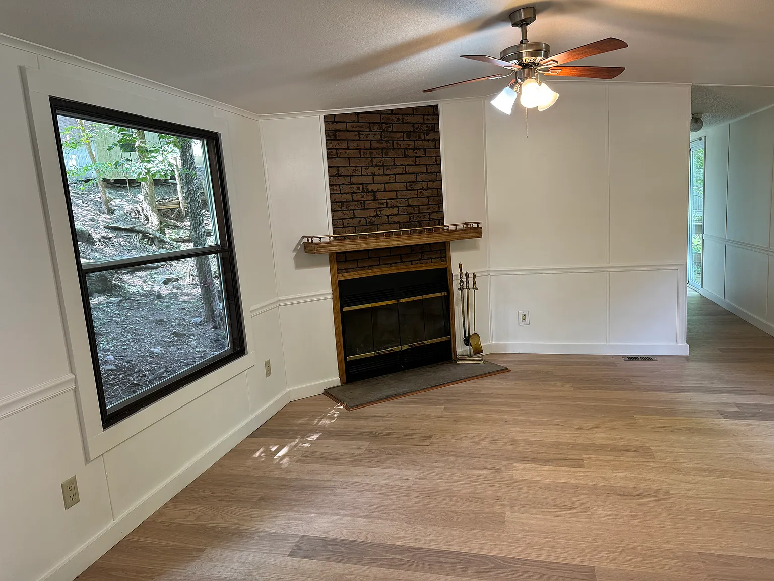 3 bed, 1120 sqft, $1,900 — Photo 4