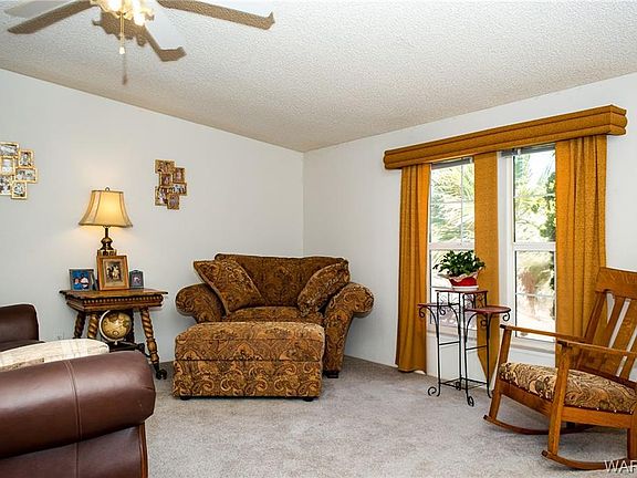 3rd image of 4335 La Mesa Rd