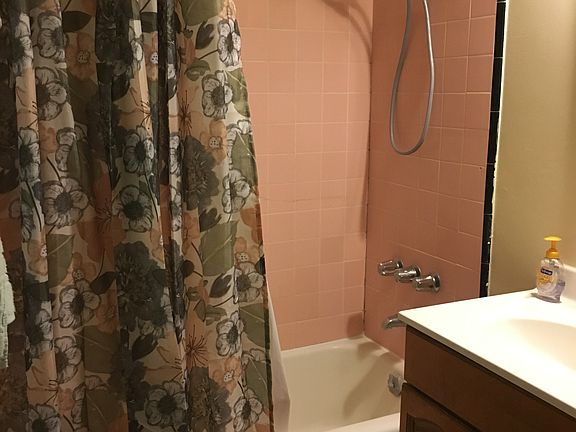 5th image of 1112 S Atlantic Blvd APT T