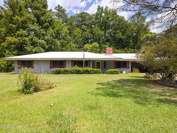 2nd image of 324 Peps Point Rd