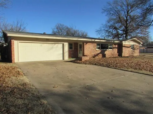 1355 Cheyenne Dr, Enid, OK 73703