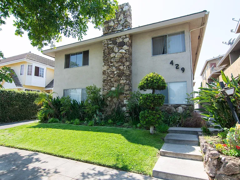 429 N Chapel Ave — Photo 1
