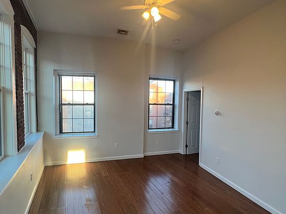4th image of 62 Wingate St APT 4A