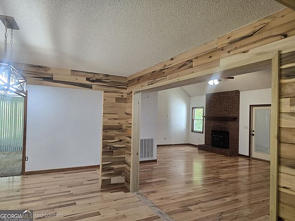 4th image of 119 Bagley Rd