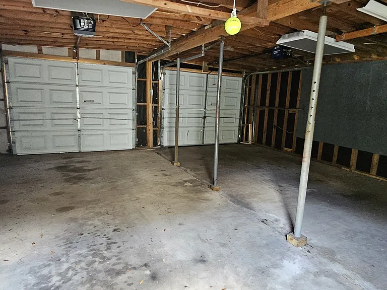 725 Powell Dr — Photo 19