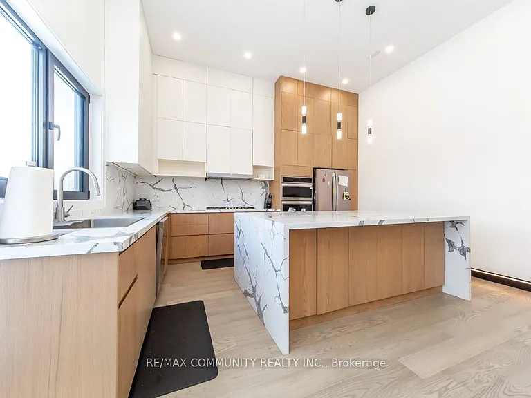 475 Wilson Rd N — Photo 15