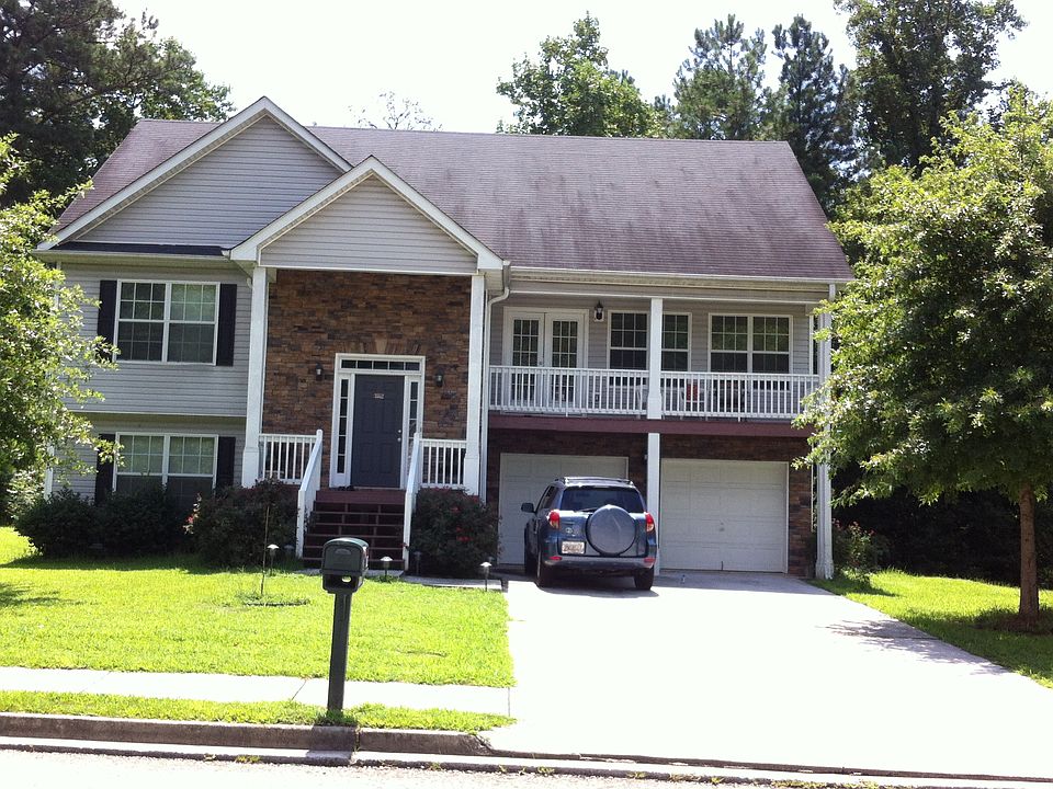 1st image of 3552 Oakshire Way SE