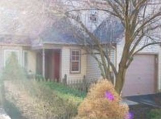 77 Woodlake Dr, Marlton, NJ 08053