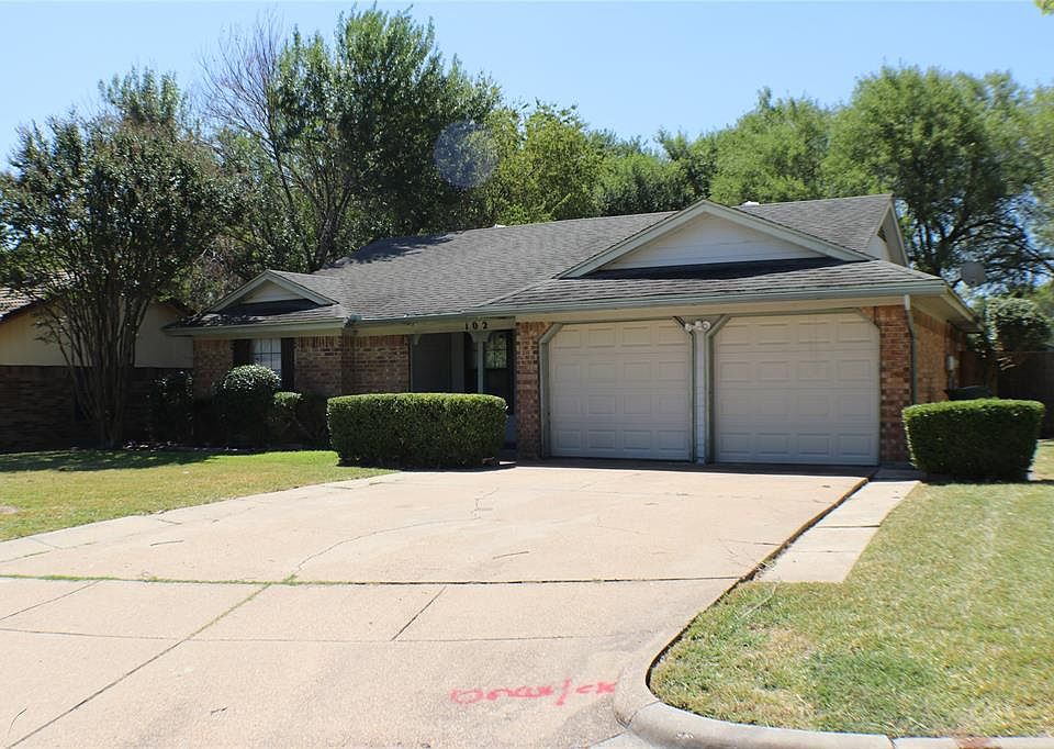 1st image of 102 Iberis Ct