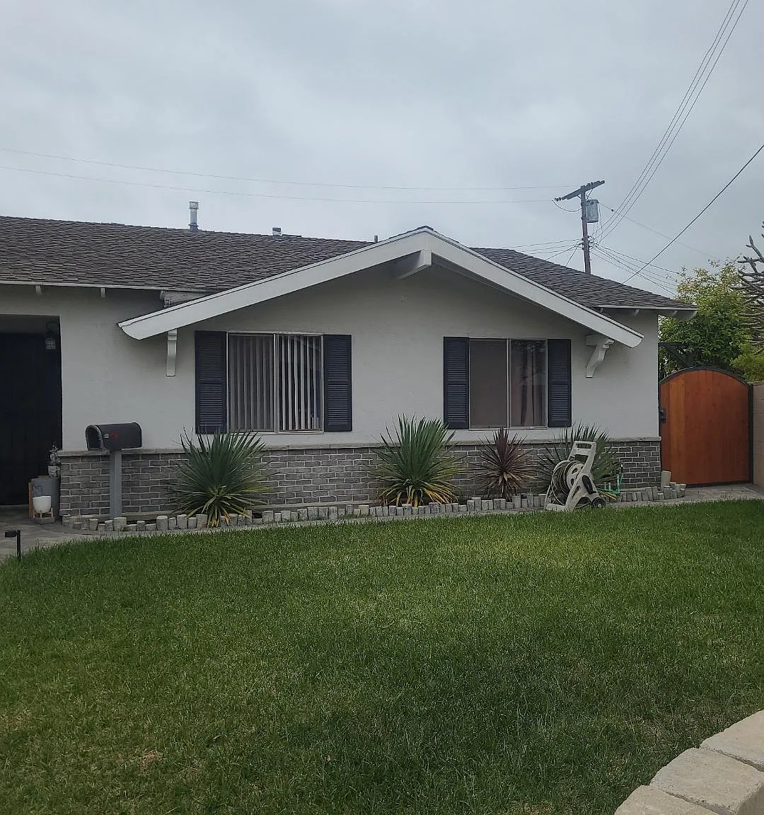 17301 Merit Ave — Photo 1