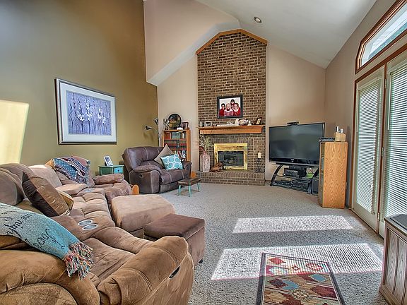 4th image of 12678 Oakmere Dr NW