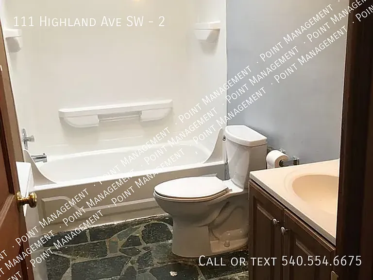 111 Highland Ave SW #2 — Photo 6