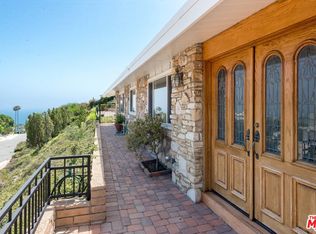 927 Lachman Ln, Pacific Palisades, CA 90272