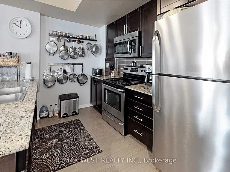 10 Foundry Ave #240 — Photo 15