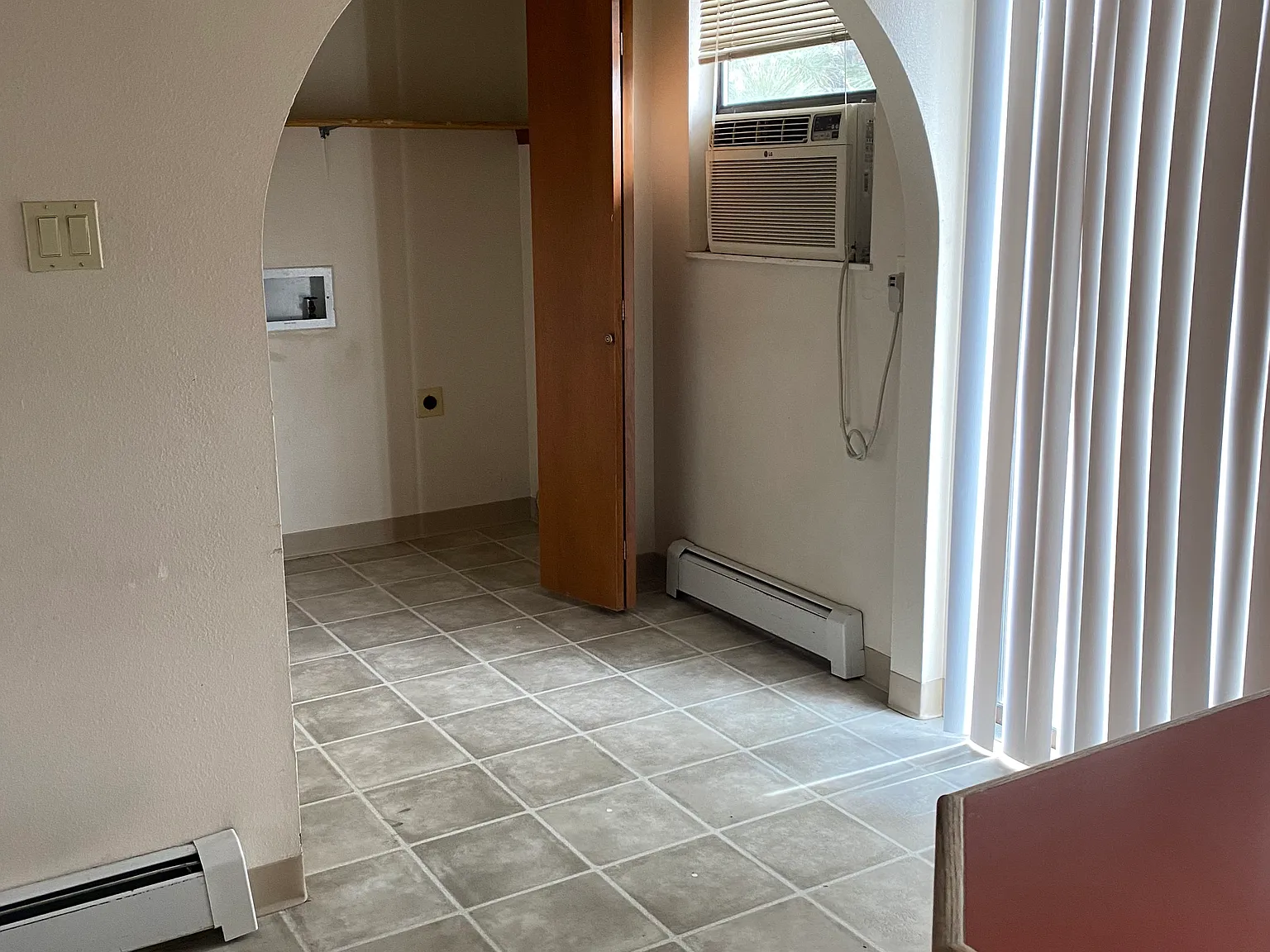 2 bed, 950 sqft, $1,000 — Photo 2