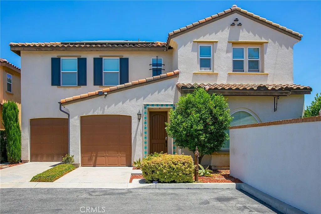 4 bed, 2254 sqft, $4,577 — Photo 1