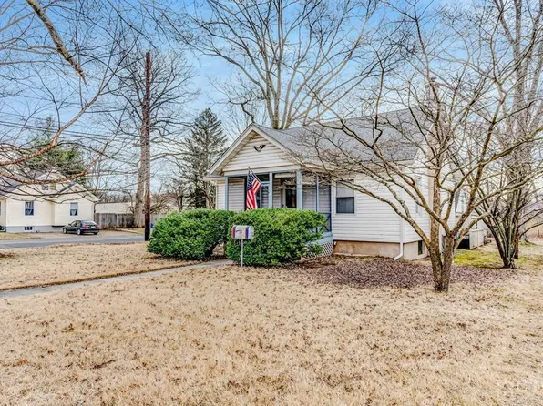 402 Runyon Ave, Middlesex, NJ 08846