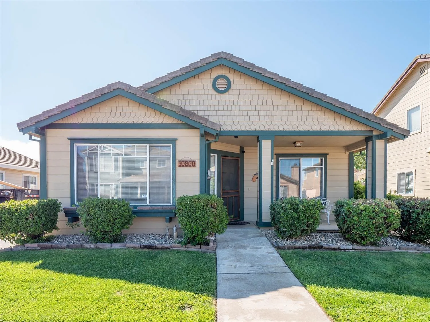 10200 Sheffield Oak Way photo 1