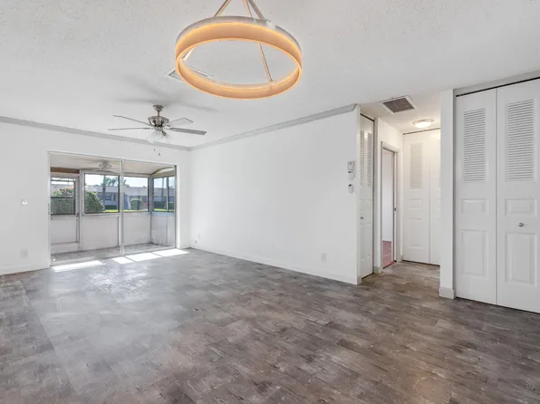 2739 Dudley Drive W #D, West Palm Beach, FL 33415