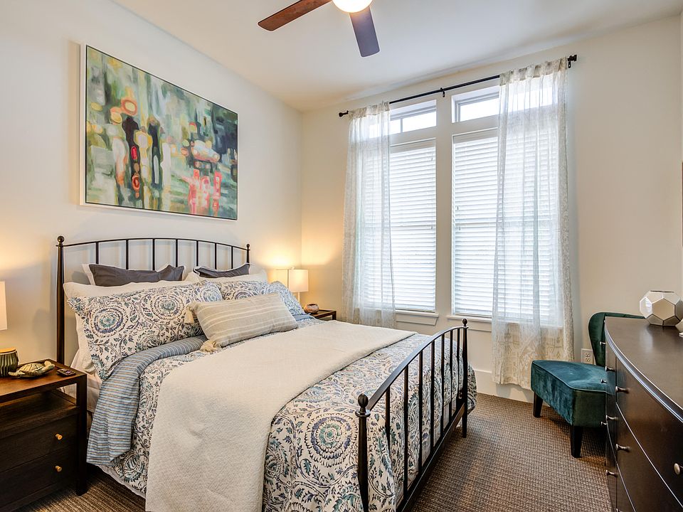 The Kessler Residences 4851 Meadowbrook Pkwy Prairie Village, KS