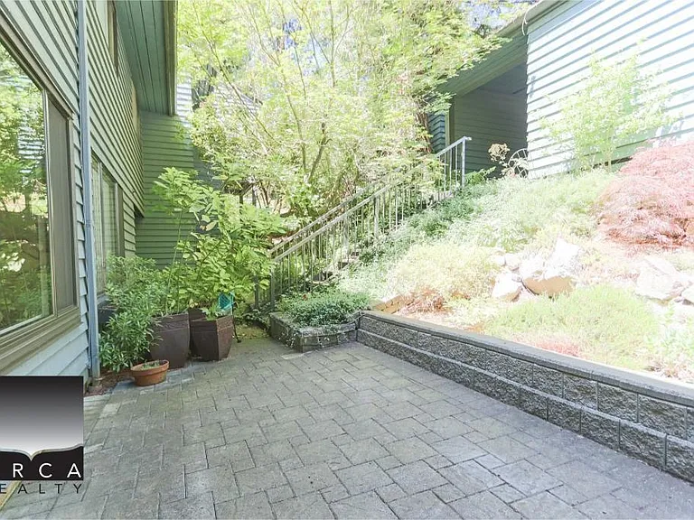 885 Frederick Rd — Photo 20