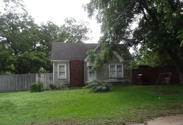 1st image of 401 S 1st St
