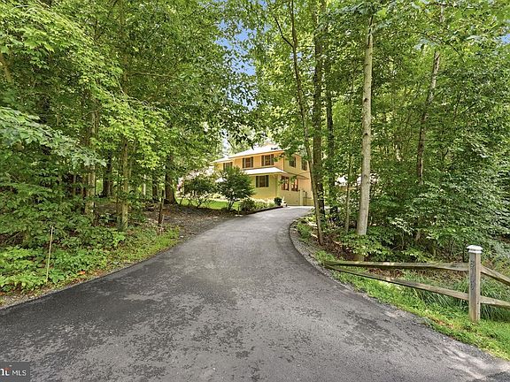 4th image of 8109 Counselor Rd