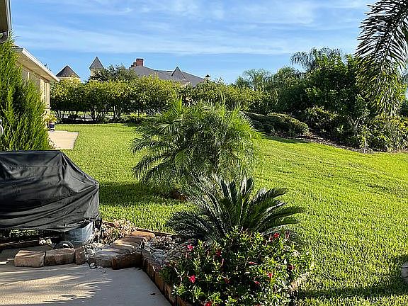 3rd image of 6044 Pebble Beach Blvd