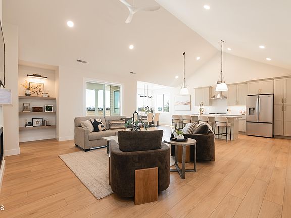 4th image of 413 Lennox Dr