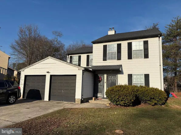 3 Maynard Dr, Sicklerville, NJ 08081