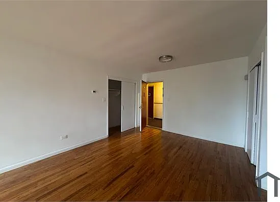 2 bed, 700 sqft, $2,500 — Photo 2