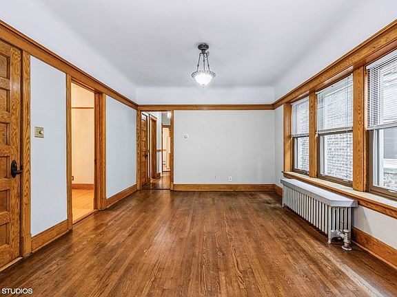 5th image of 3755 N Magnolia Ave #2