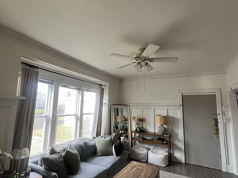 2025 N Hubbard St — Photo 2