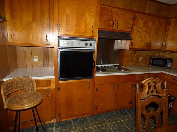 5th image of 1056 Crooked Ln NE