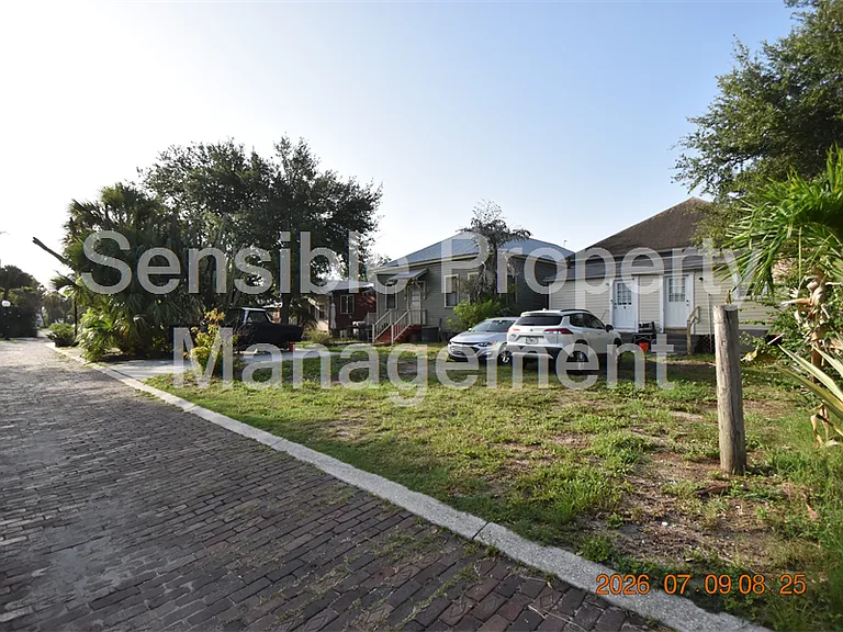 1908 E 15th Ave #A — Photo 5