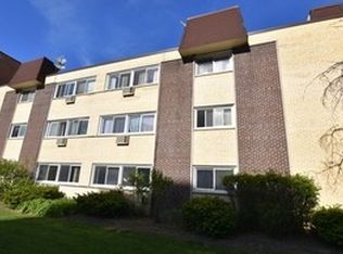 677 S River Rd APT 2D, Des Plaines, IL 60016