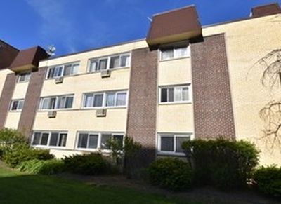 677 S River Rd APT 2D, Des Plaines, IL, 60016
