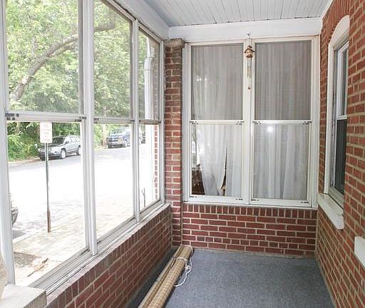 3rd image of 726 Woodlawn Ave