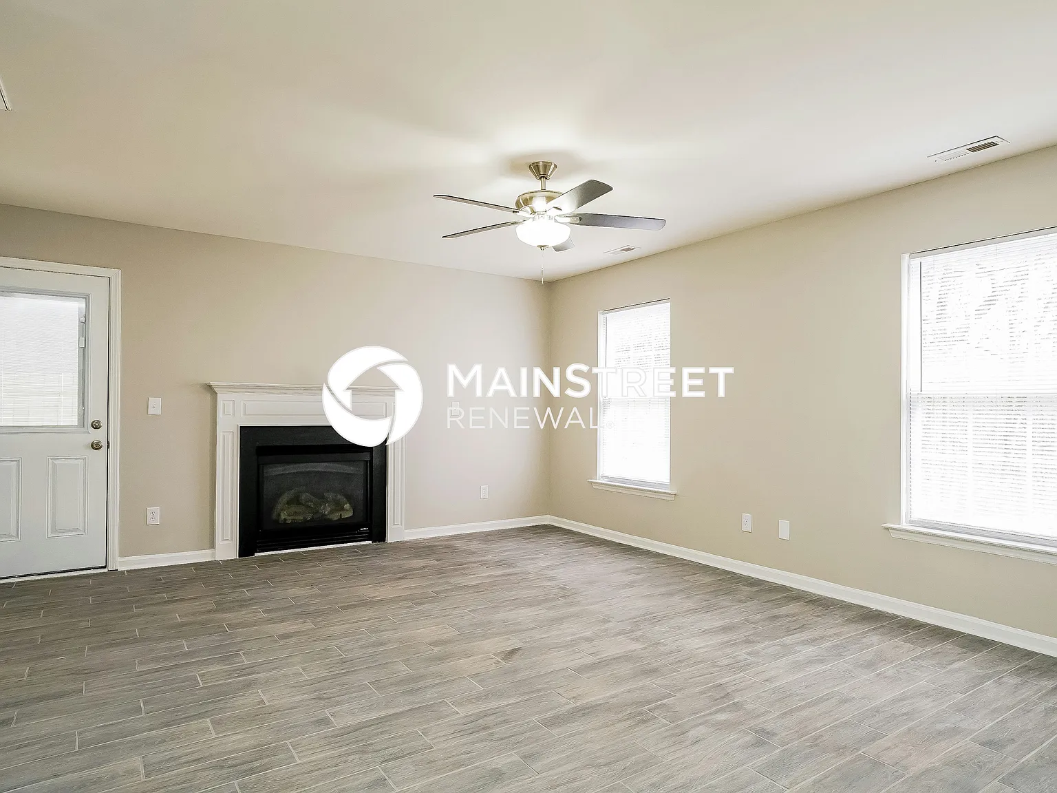 1405 Cricket Ridge Dr — Photo 2