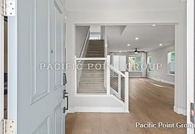 5 bed, 3.5 bath, 2982 sqft, $4,399 — Photo 3