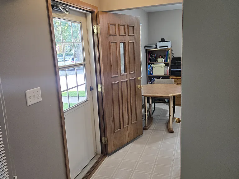 3477 S Kansas Ave — Photo 3