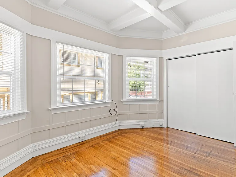 514 W Macarthur Blvd #3 — Photo 7