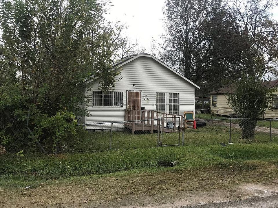 1st image of 912 Granville Dr